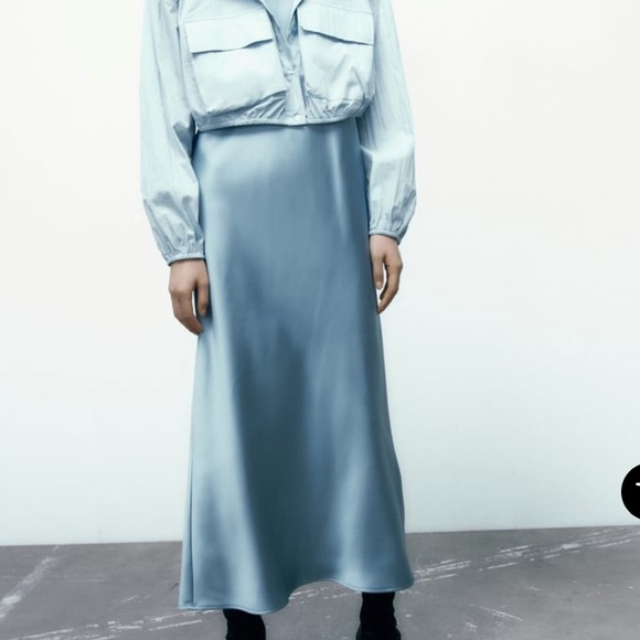 Zara blue satin like dress - Picture 3 of 15